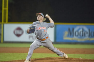 Ryan-White-Randleman-pitching-678x381