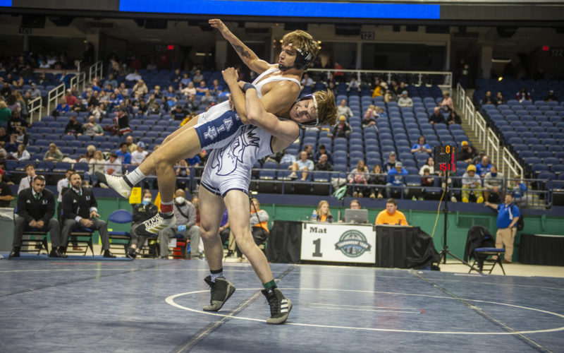 Area wrestlers stick with it for solid finishes