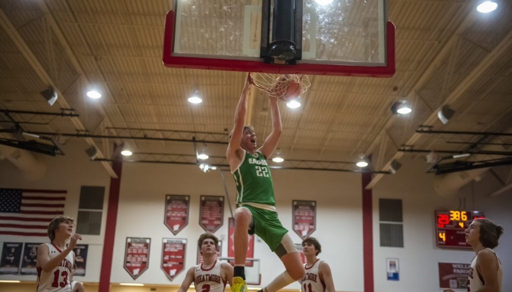 Ashton Troutman dunks v Wheatmore Feb2022