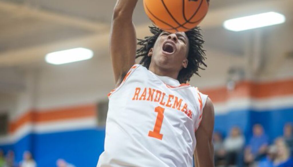 Randleman Tyshaun Goldston dunks v Lexington