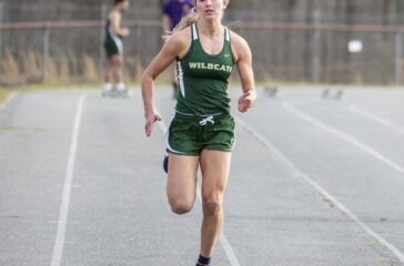 ER runner Brecken Snotherly 2022 track photo