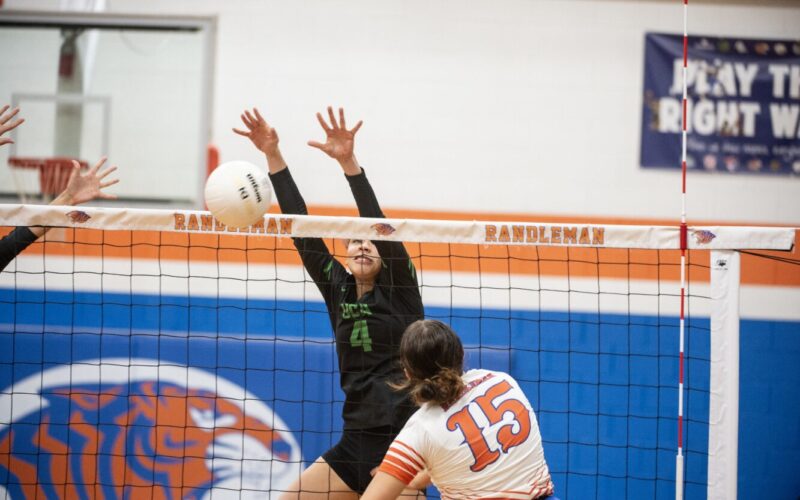 Prep Roundup: Cougars seal title in volleyball