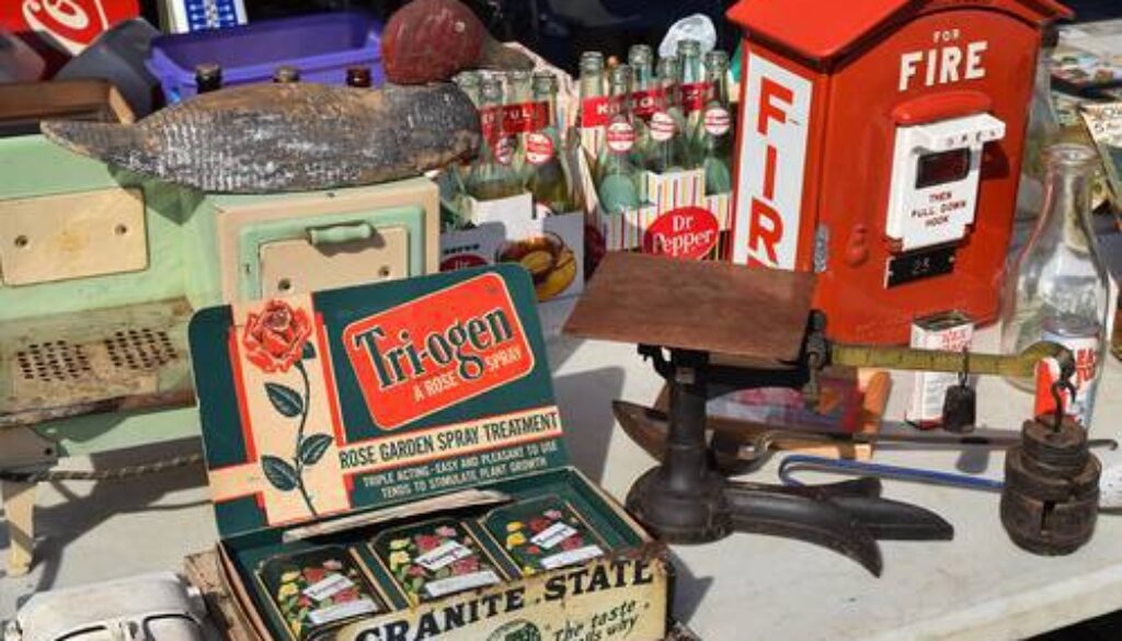 Liberty Antiques Festival online photo
