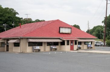 Paw Paws place on Dixie Drive closed June2024