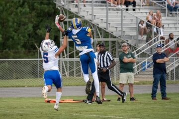 Prep football: Cougars come up clutch, nip Asheboro; E. Randolph wins again