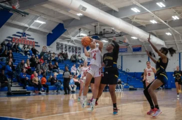 Randleman girls No 4 v. EG No 5 in holiday tourney2024