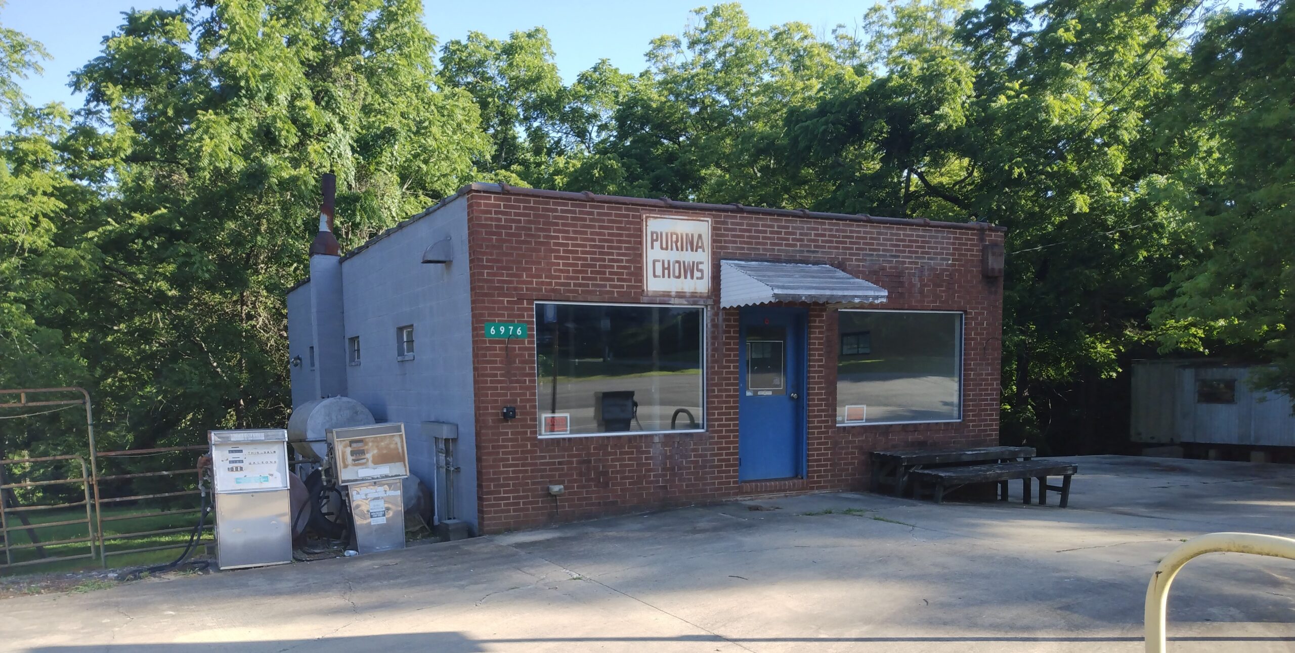 Country store in Liberty closes