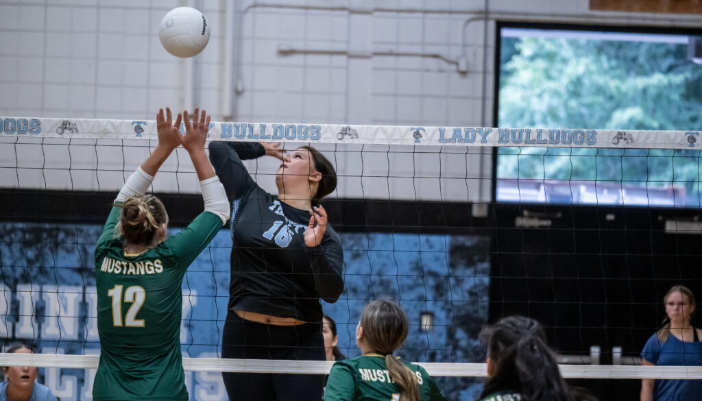 Trinity volleyball Hayli Cox v North Moore Aug2025
